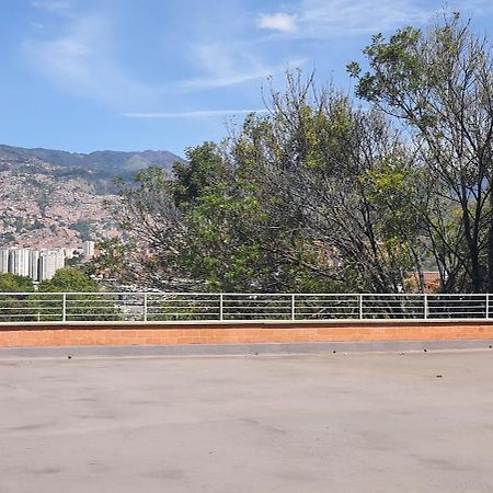 Apartamento Cerca A Plaza Mayor Medellín Zewnętrze zdjęcie