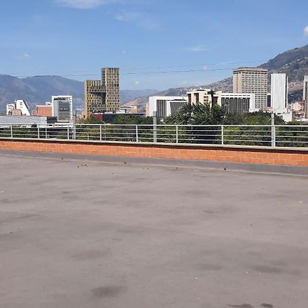 Apartamento Cerca A Plaza Mayor Medellín Zewnętrze zdjęcie